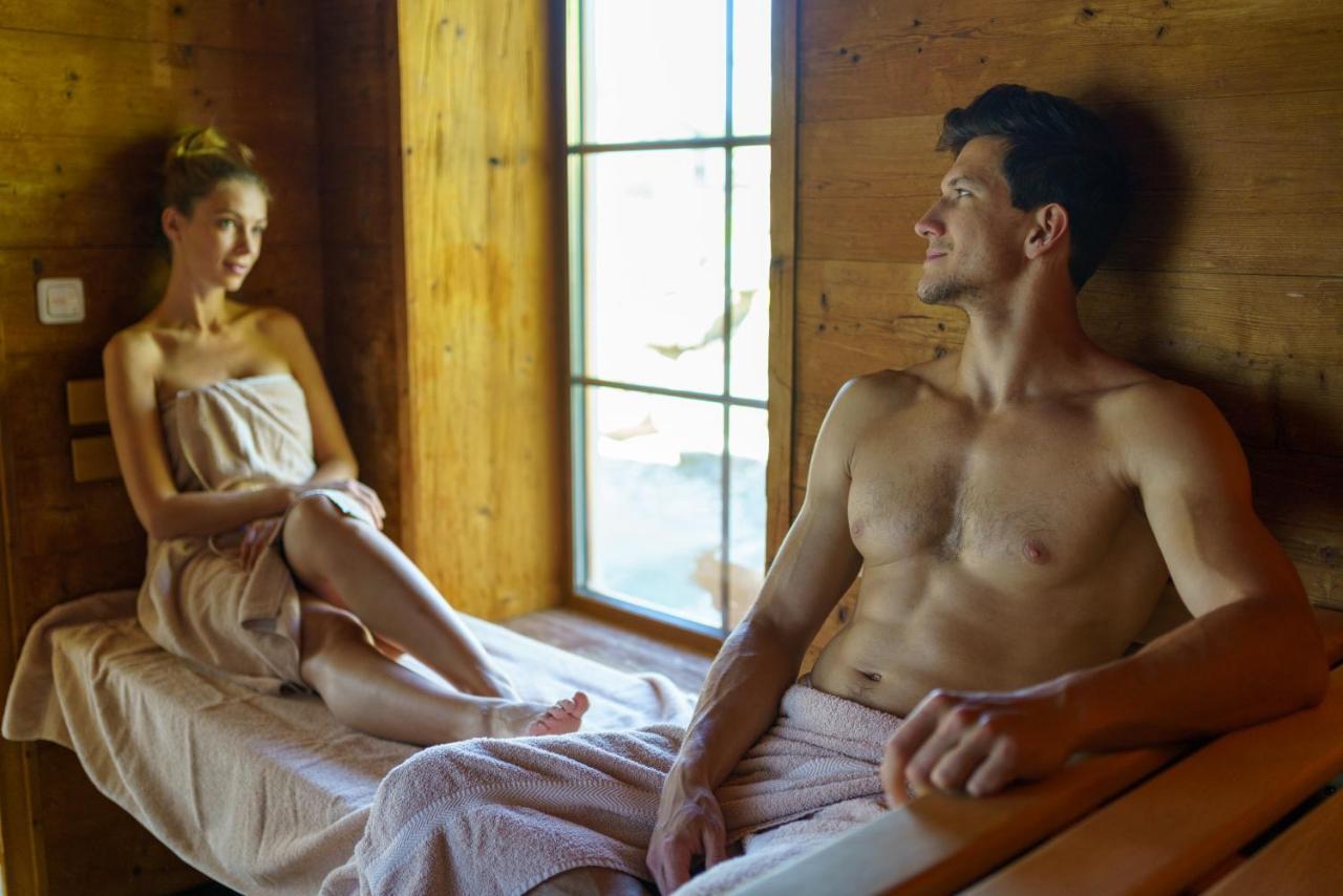 Landhotel Gockelwirt ไอเซนแบร์ก ภายนอก รูปภาพ