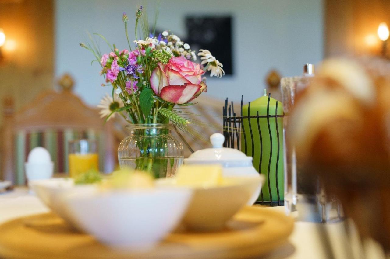Landhotel Gockelwirt ไอเซนแบร์ก ภายนอก รูปภาพ