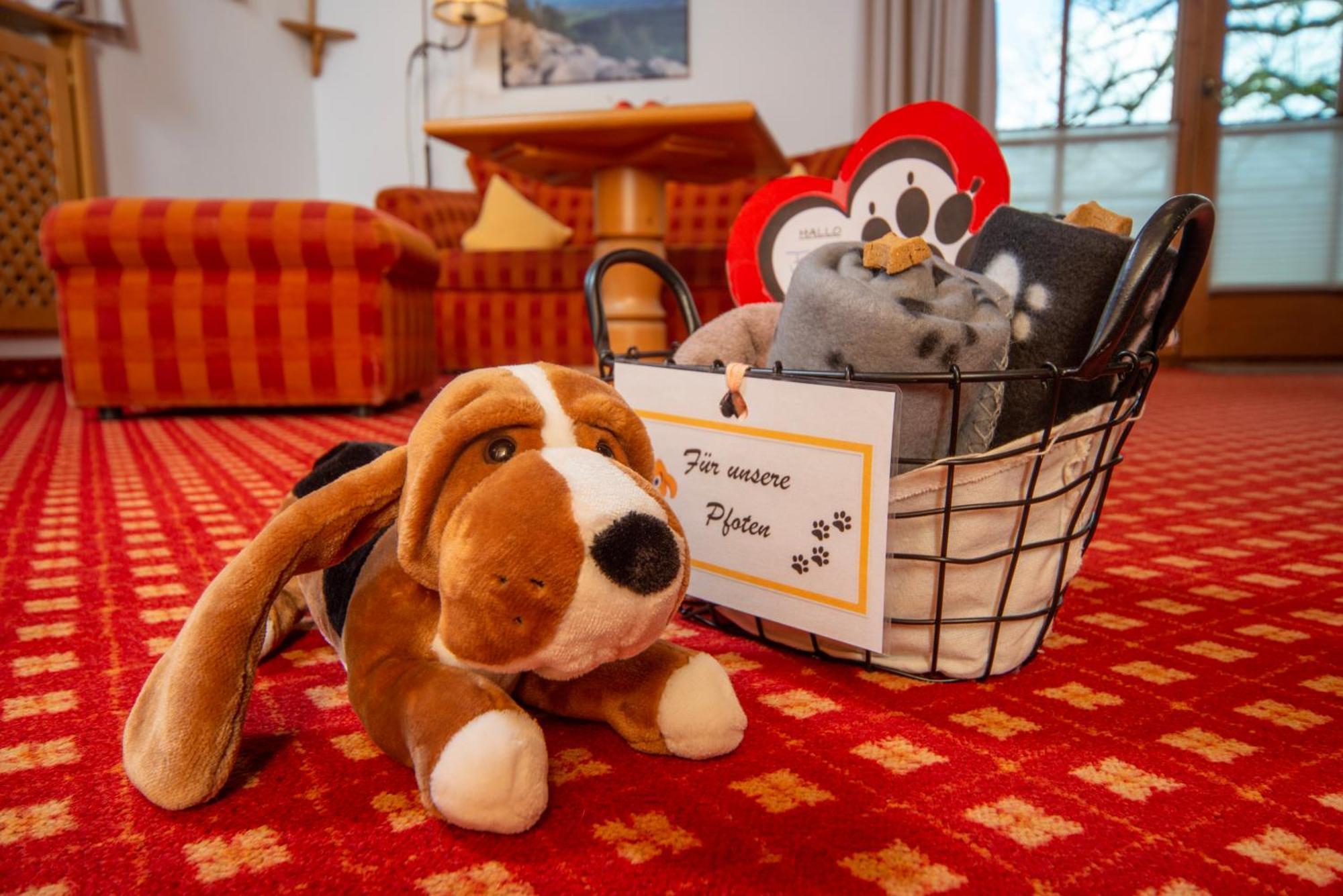 Landhotel Gockelwirt ไอเซนแบร์ก ภายนอก รูปภาพ
