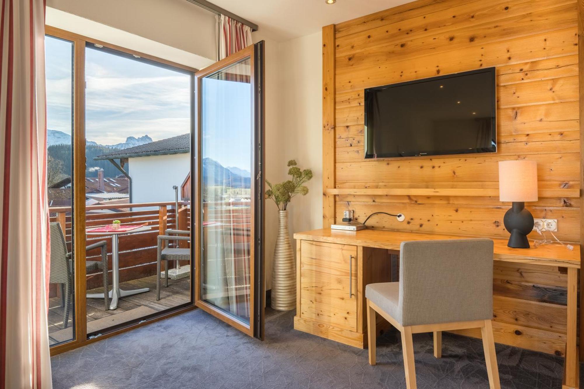 Landhotel Gockelwirt ไอเซนแบร์ก ภายนอก รูปภาพ